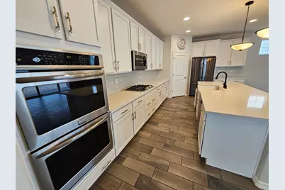 2212 W Betty Elyse Lane, Phoenix, AZ 85023 - Photo 5