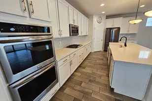 2212 W Betty Elyse Ln, Phoenix, AZ 85023 - Photo 5