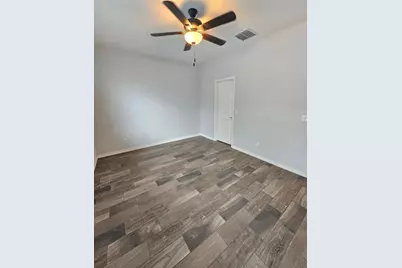 2212 W Betty Elyse Lane, Phoenix, AZ 85023 - Photo 17