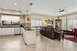 8115 E Jenan Dr, Scottsdale, AZ 85260 - Photo 17