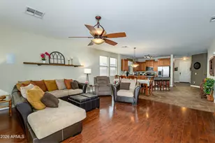 11744 W Robin Dr, Sun City, AZ 85373 - Photo 9