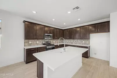 15209 W Gray Fox Trail, Surprise, AZ 85387 - Photo 11