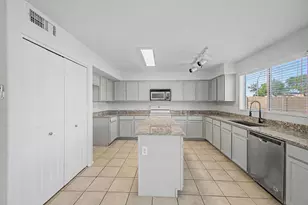 1295 S Honeysuckle Ln, Gilbert, AZ 85296 - Photo 11
