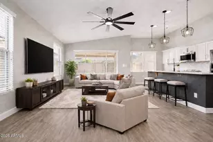 723 W Douglas Ave, Gilbert, AZ 85233 - Photo 5
