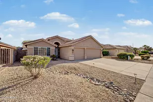 723 W Douglas Ave, Gilbert, AZ 85233 - Photo 3