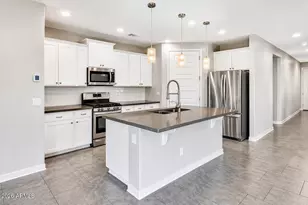 18822 W Medlock Dr, Litchfield Park, AZ 85340 - Photo 9
