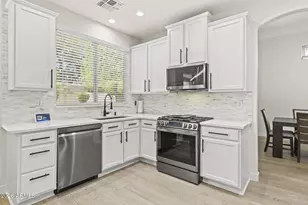 20996 N 82nd Ln, Peoria, AZ 85382 - Photo 13