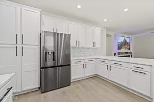 20996 N 82nd Ln, Peoria, AZ 85382 - Photo 11