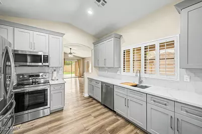 3303 E Woodside Way, Gilbert, AZ 85297 - Photo 5