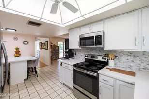 5246 E Winchcomb Dr, Scottsdale, AZ 85254 - Photo 23