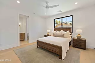 4248 E Patricia Jane Dr, Phoenix, AZ 85018 - Photo 25