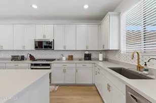 13306 W Dale Ln, Peoria, AZ 85383 - Photo 19