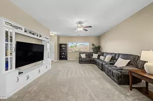 945 W Empress Tree Ave, San Tan Valley, AZ 85140 - Photo 5