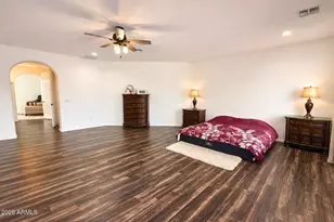 2405 East Charlotte Dr, Phoenix, AZ 85024 - Photo 27