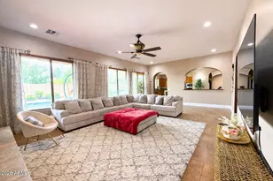 2405 East Charlotte Dr, Phoenix, AZ 85024 - Photo 11