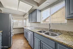 21006 N 34th Dr, Phoenix, AZ 85027 - Photo 11