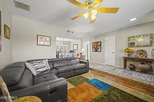 11822 N 38th Pl, Phoenix, AZ 85028 - Photo 9