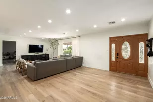 547 W Orangewood Ave, Phoenix, AZ 85021 - Photo 9