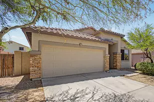 18183 W Desert Blossom Dr, Goodyear, AZ 85338 - Photo 3