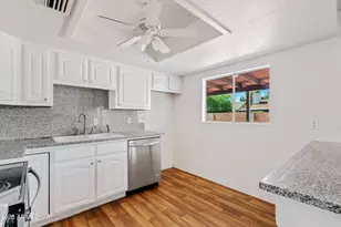 2403 E Inverness Ave, Mesa, AZ 85204 - Photo 17