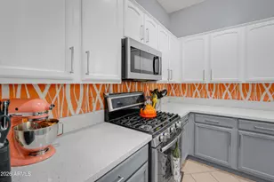 12445 W Fetlock Trail, Peoria, AZ 85383 - Photo 11