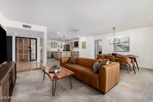 102 W Echo Ln, Phoenix, AZ 85021 - Photo 11