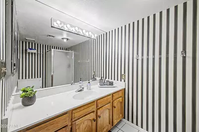 8301 N 21st Drive #F203, Phoenix, AZ 85021 - Photo 17