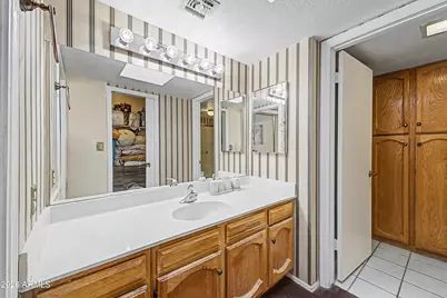 8301 N 21st Drive #F203, Phoenix, AZ 85021 - Photo 11