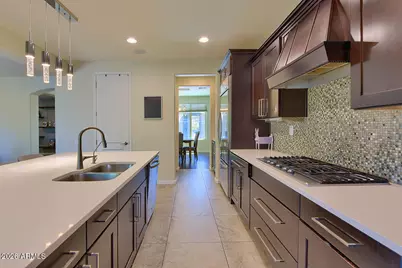 21602 N 36th Street, Phoenix, AZ 85050 - Photo 9