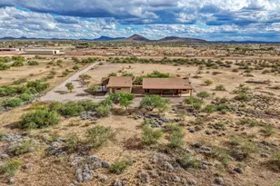 45812 W J-1 Ranch Rd, Wickenburg, AZ 85390 - Photo 33
