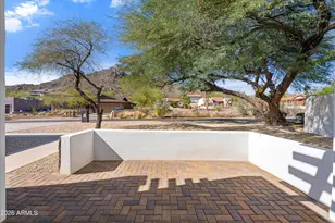 1541 E Las Palmaritas Dr, Phoenix, AZ 85020 - Photo 11