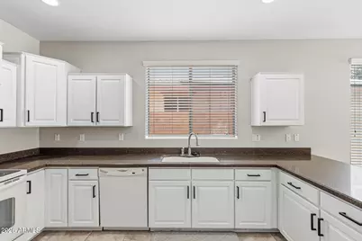 2319 W Beverly Road, Phoenix, AZ 85041 - Photo 9