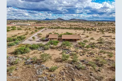 45812 W J-1 Ranch Road, Wickenburg, AZ 85390 - Photo 33