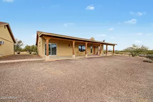 45812 W J-1 Ranch Rd, Wickenburg, AZ 85390 - Photo 3