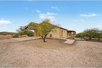 45812 W J-1 Ranch Road, Wickenburg, AZ 85390 - Photo 49