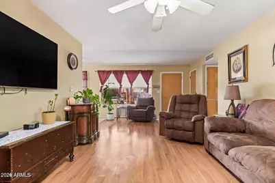 427 N 55th Place, Mesa, AZ 85205 - Photo 3