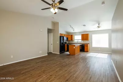 11017 W Wilshire Drive, Avondale, AZ 85392 - Photo 5