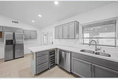 10048 W San Lazaro Drive, Arizona City, AZ 85123 - Photo 9