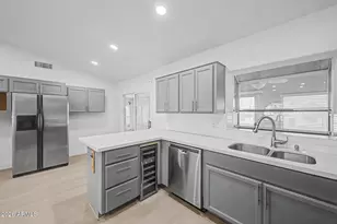 10048 W San Lazaro Dr, Arizona City, AZ 85123 - Photo 9