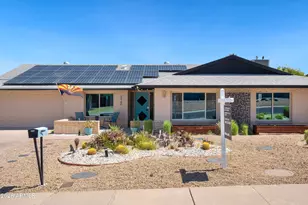 2460 E Claire Dr, Phoenix, AZ 85032 - Photo 1