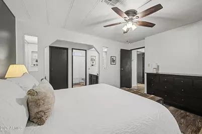 2535 E Oraibi Drive, Phoenix, AZ 85050 - Photo 9