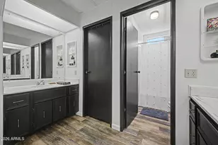 2535 E Oraibi Dr, Phoenix, AZ 85050 - Photo 11