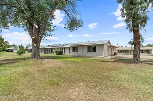 10801 W Caron Dr, Sun City, AZ 85351 - Photo 23