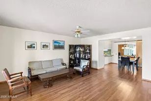 10801 W Caron Dr, Sun City, AZ 85351 - Photo 5