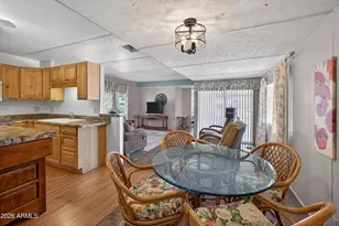 523 S Park View Cir, Mesa, AZ 85208 - Photo 17