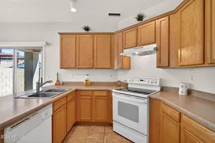 44 S Greenfield Rd, Mesa, AZ 85206 - Photo 3