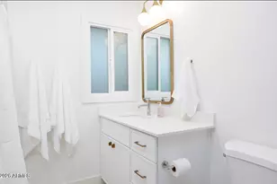 2442 E Claire Dr, Phoenix, AZ 85032 - Photo 7