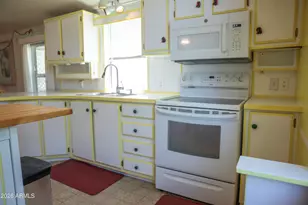 1975 E Cortez Dr, Tombstone, AZ 85638 - Photo 17