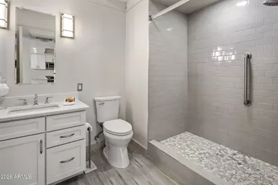 4750 N Central Avenue #17L, Phoenix, AZ 85012 - Photo 13