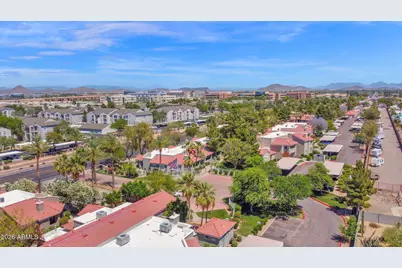 2929 W Yorkshire Drive #2015, Phoenix, AZ 85027 - Photo 37